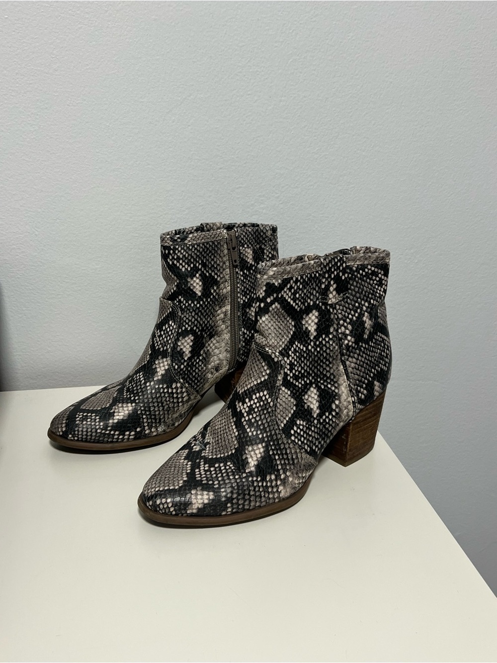 Carlos by Carlos Santana Snake-Print Ankle Boots in Black and Gray